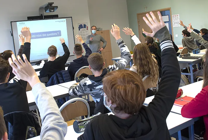 1000 chercheurs dans les écoles