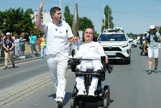 Matthieu Travers, porteur de la Flamme Olympique