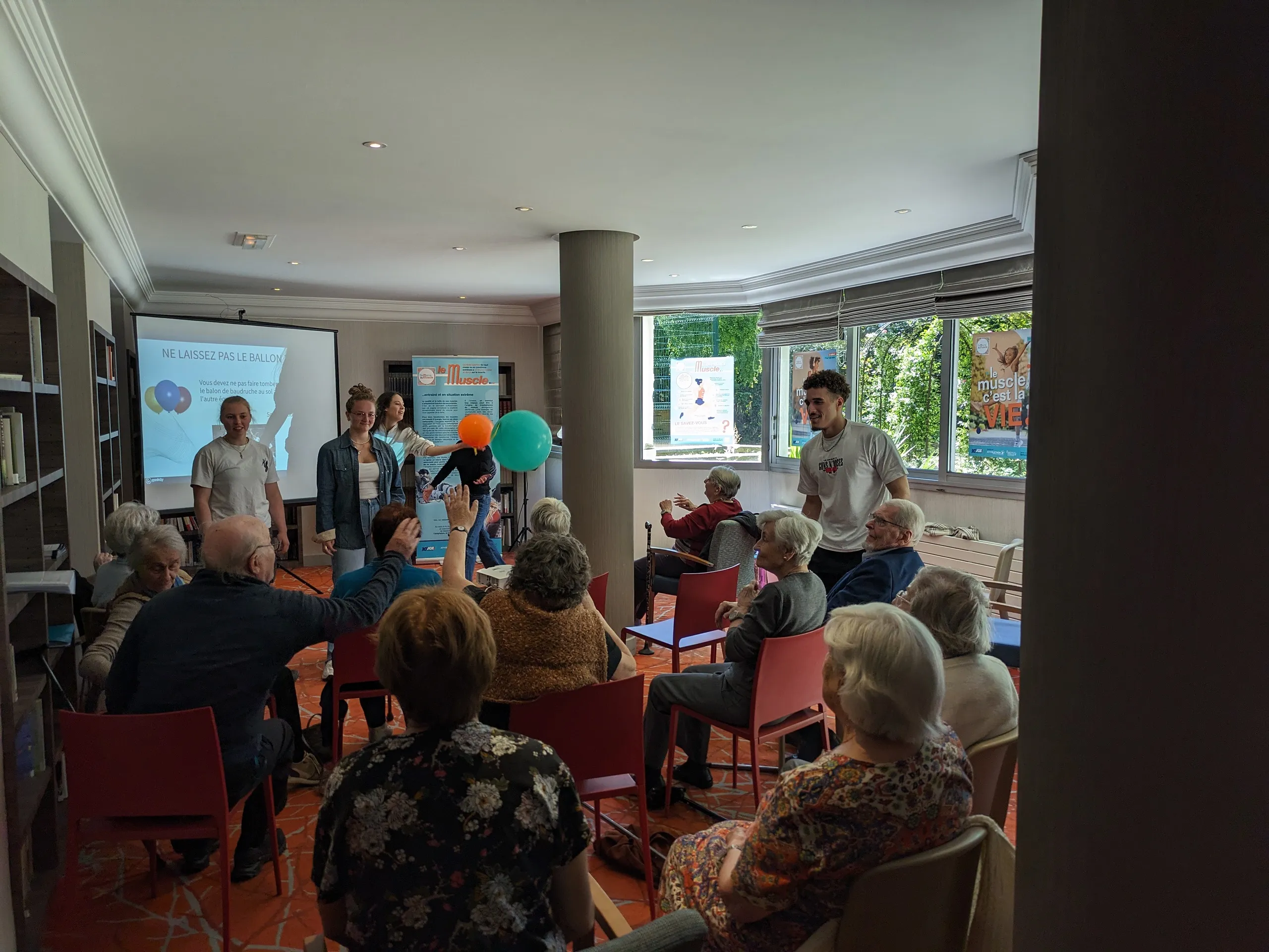 une conférence, un quiz et des activités sur l’importance de l’activité physique pour les résidents seniors de la structure DOMITYS Paris Plaisance