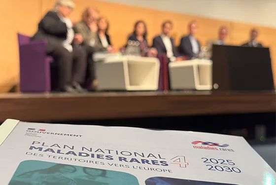 Prévu il y a un an puis repoussé en raison du contexte politique, le 4e Plan National Maladies Rares, tant attendu par tous les acteurs des maladies rares, voit enfin le jour. L'AFM-Téléthon s'en félicite même si elle alerte sur la nécessité de préciser rapidement ces modalités de mise en oeuvre