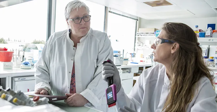 Anne Gally in her laboratory